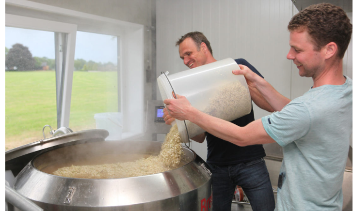 Brouwers van Brouwerij Kwartierbier Brouwers van Brouwerij Kwartierbier